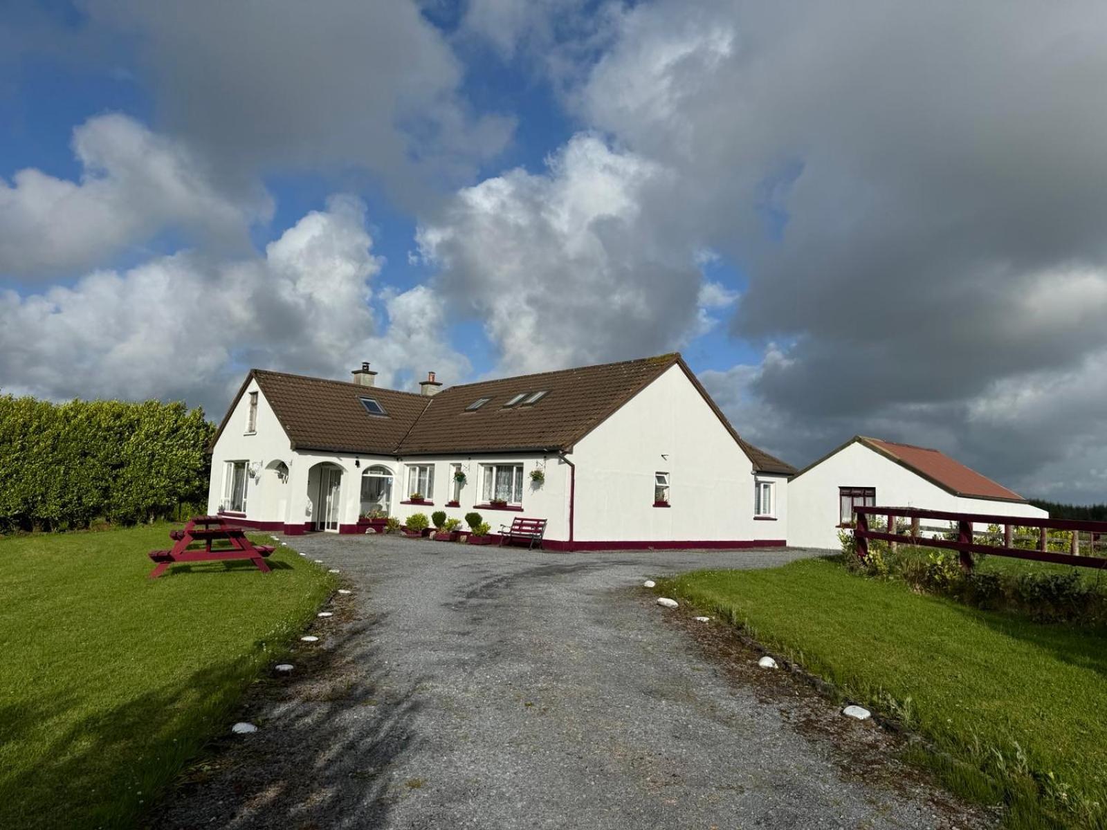 Puffin Rooms Lisdoonvarna Exterior foto